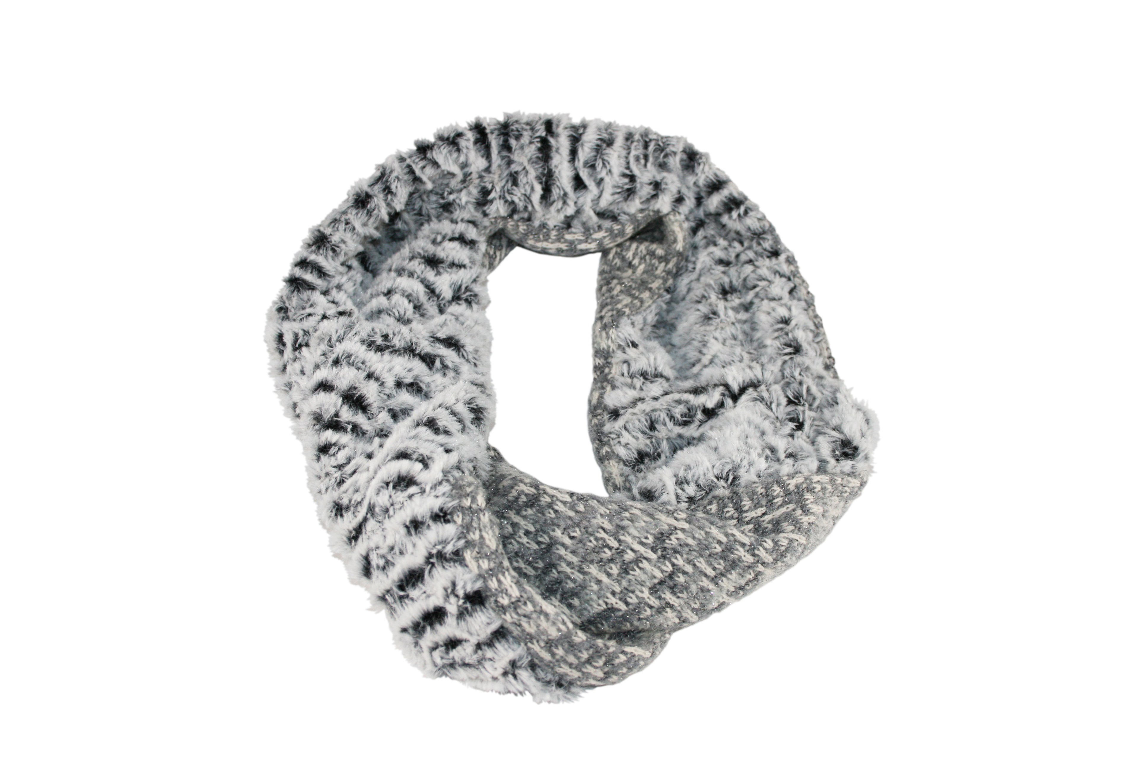 UK1762 Geo Shimmer Snood